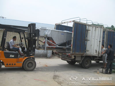 1030直線振動(dòng)篩發(fā)貨